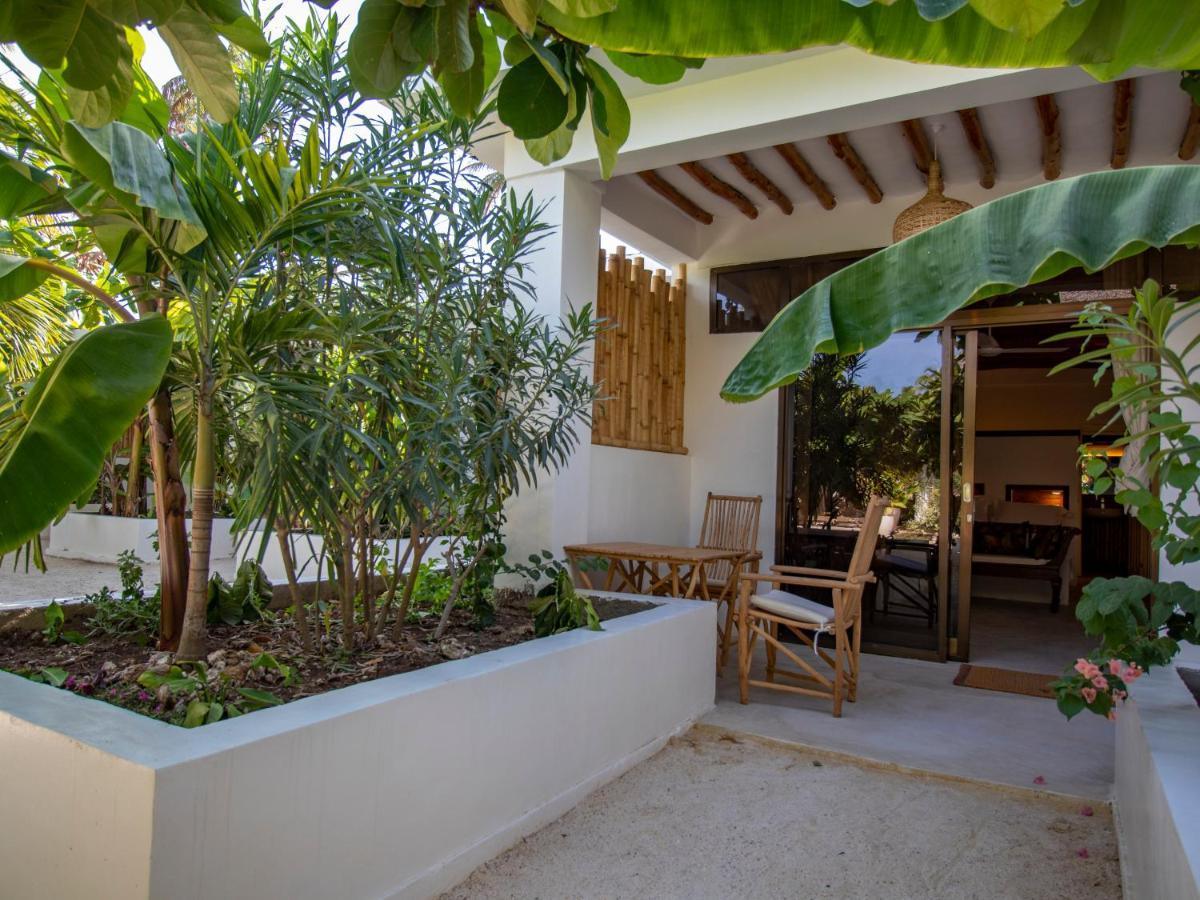 Tropical Boutique Hotel & Resto Pingwe Exterior photo