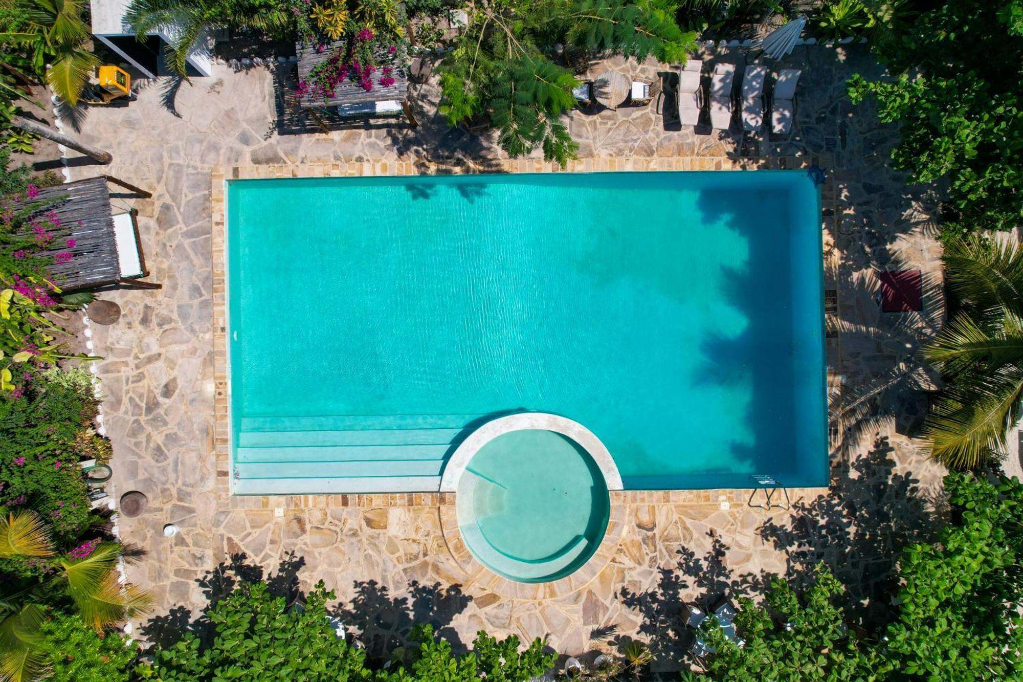 Tropical Boutique Hotel & Resto Pingwe Exterior photo
